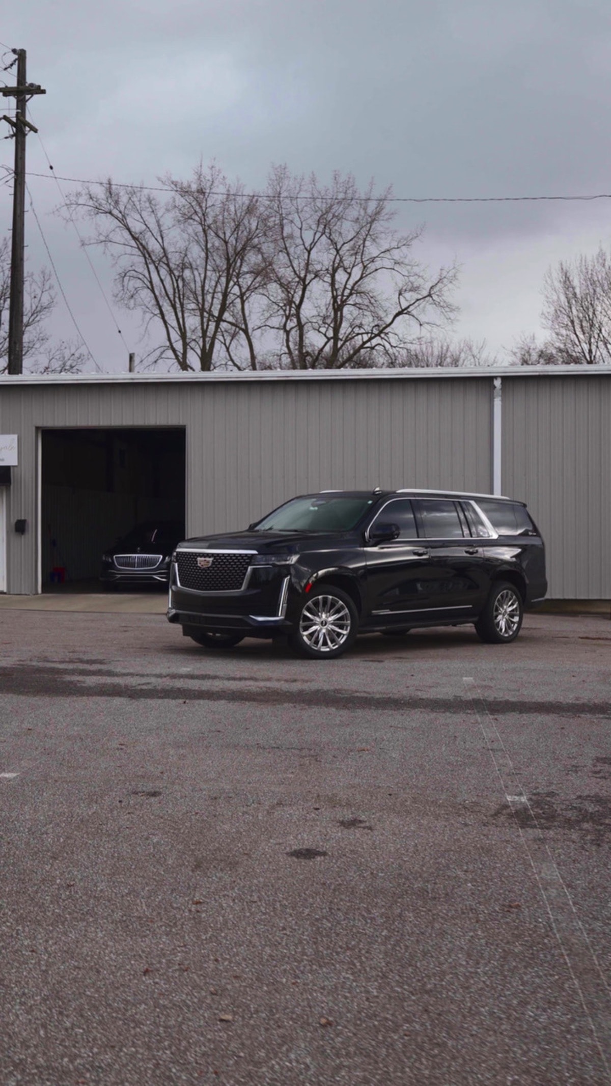 Cadillac Escalade — photo 3