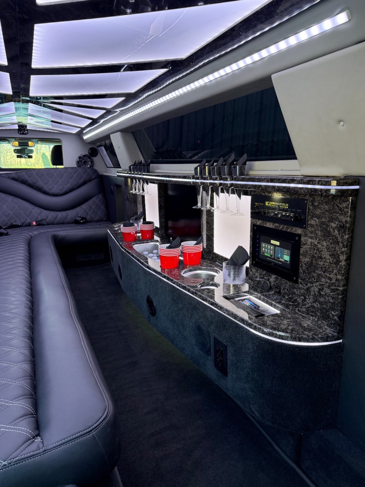 Lincoln Continental Stretch Limousine — photo 8