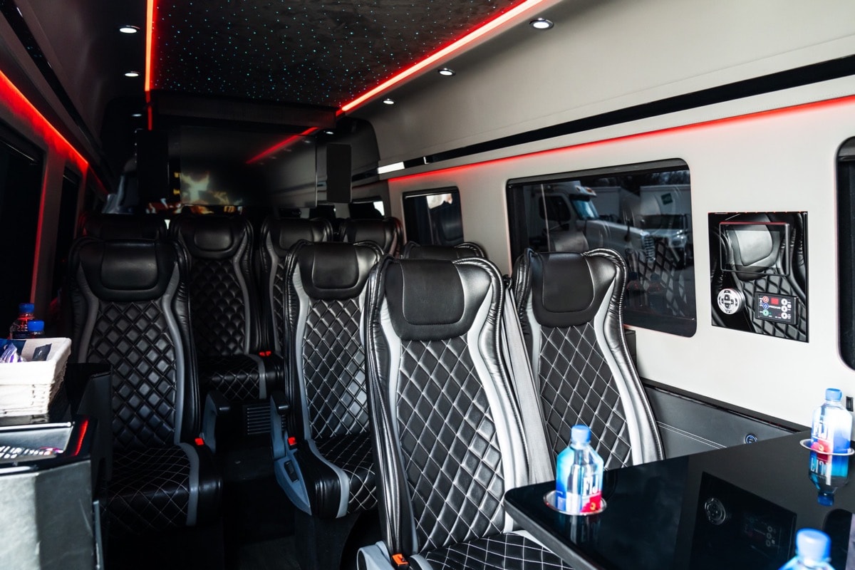 Mercedes Executive Sprinter — photo 4