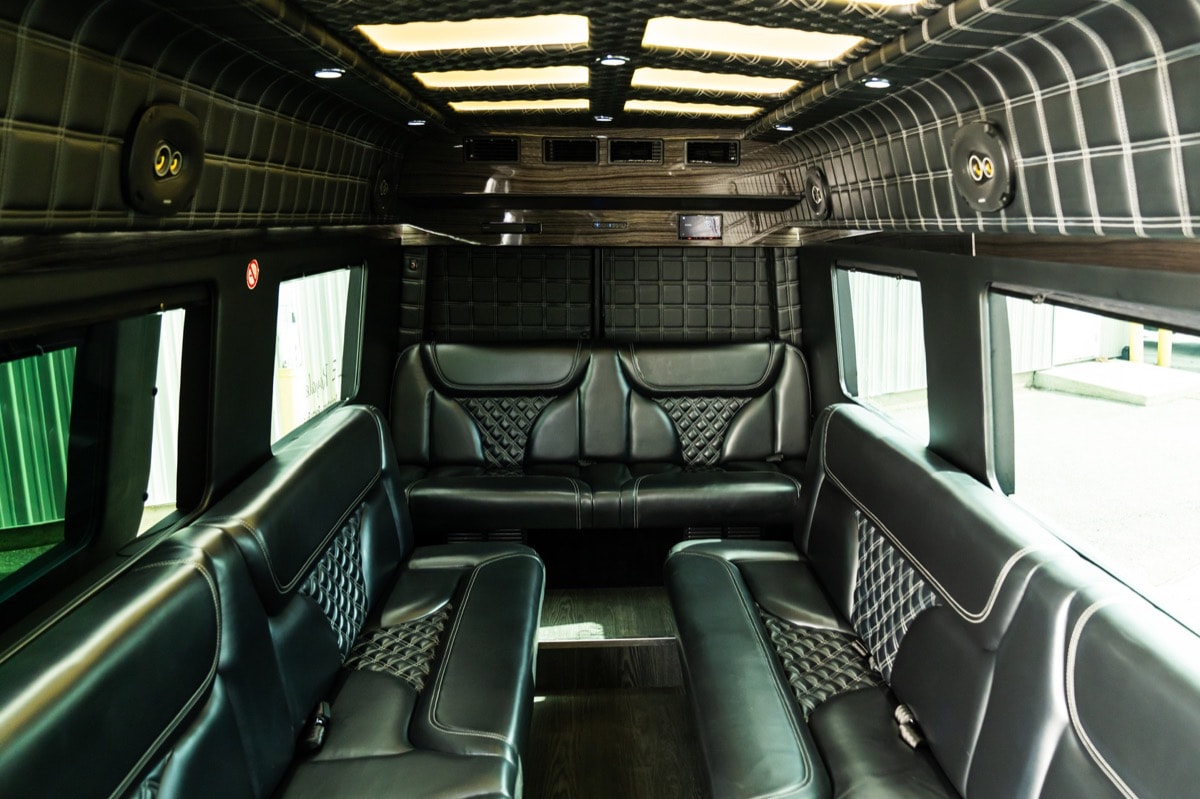 Mercedes Limo Sprinter — photo 2